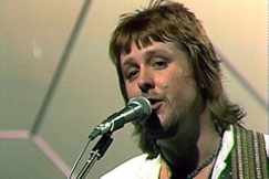 Kuva: Hector laulaa. YLE kuvanauha.