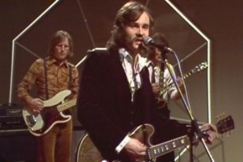 Kuva: Leo Freeman laulaa (1976). YLE kuvanauha.