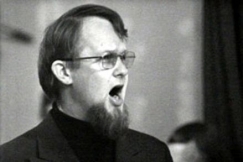Kuva: Kalle Holmberg laulaa. (1972) YLE kuvanauha.
