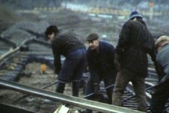 Kuva: Siirtoty�m�� 1970-luvulla. YLE kuvanauha.