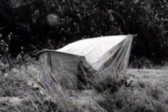 Kuva: Kaatunut teltta Keimolan rockfestivaalilla. (1972) YLE kuvanauha.