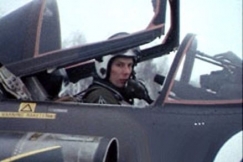 Kuva: Lent�j� Draken-koneessa. YLE kuvanauha