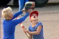 Kuva: Jyv�skyl�n Kirin juniorit pes�palloharjoituksissa. (1981) YLE kuvanauha.