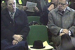 Kuva: Johannes Virolainen ja Ahti Karjalainen Kuopiossa marraskuussa 1981. YLE kuvanauha.