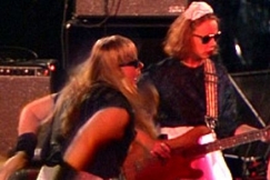 Kuva: Tavaramarkkinat-yhtye rockin SM-kisoissa. (1982) YLE kuvanauha.