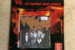 Kuva: Porilaisten yhtyeiden levyj�. (1987)  YLE kuvanauha.