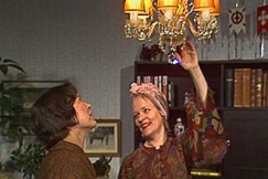 Kuva: Sirkka Lehto ja Eila Roine. YLE kuvanauha.