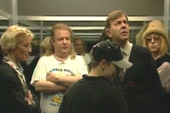 Kuva: Psykodynaaminen prosessi hississ�. Sissi Silvan, Jope Ruonansuu, Urpo Lepp�nen, Pete Sepp�l� ja Mari Koivunen. (1994) YLE Kuvanauha.