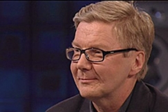 Kuva: N�yttelij� Pirkka-Pekka Petelius (2004). YLE kuvanauha.