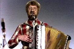 Kuva: Esa Pakarinen Severi Suhosena. (1979) YLE kuvanauha.