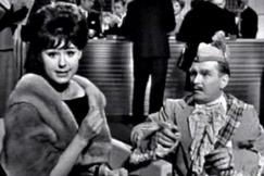 Kuva: Pirkko Mannola ja Leo Jokela ohjelmassa Rahaa - Money. (1963) YLE kuvanauha.