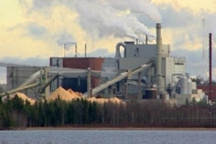 Kuva: Kemij�rven sellutehdas. YLE kuvanauha.