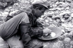 Kuva: Kullanhuuhdonta on elinkeino ja osa Lapin matkialua. YLE kuvanauha.