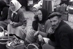 Kuva: Torikauppaa Vaasassa vuonna 1933. YLE kuvanauha.