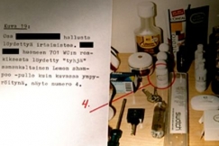 Kuva: Kosmetiikkapulloja ja tekstej�. YLE kuvanauha. 