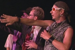 Kuva: S�ss�landian kultakurkut. (2004) YLE kuvanauha.