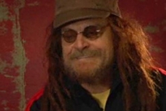 Kuva: Pelle Miljoona (2009). YLE kuvanauha.