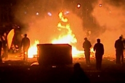 Kuva: Kokko roihuaa VR:n makasiineilla(2006). YLE kuvanauha.