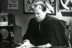 Kuva: Liikennepeikko p��majassaan (1955). YLE kuvanauha.