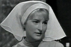 Kuva: Kosmetologi Mirja S�rkilahti korostaa, ett� kaunis nainen on raikas. YLE kuvanauha.