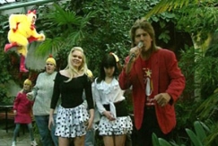 Kuva: Frederik ja fanit (1995) YLE kuvanauha.