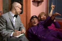 Kuva: Psykiatri (Peter Franz�n) Kuuntelee Ansaa (Mari Vainio) ja Oivaa (Ari-Ky�sti Seppo). YLE kuvanauha.