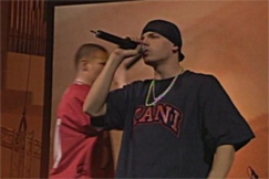 Kuva: Iso H ja Elastinen Emma-gaalassa 2000. YLE kuvanauha.