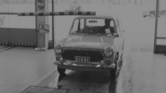 Kuva: Auto matkalle katsastukseen. (1974) Yle kuvanauha.