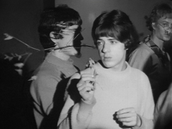 Kuva: Jyv�skyl�n hippitanssien osanottajia (1967). Yle kuvanauha.