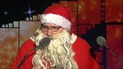 Kuva: Joulupukki vastaanottaa Apulannan Emma-palkinnon (2008). Yle kuvanauha.