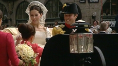 Kuva: Vastavihityt kruununprinsessa Mary ja kruununprinssi Frederik. Kuvanauha