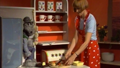 Kuva: Ransu testaa pian tomaattia. YLE kuvanauha 1984.