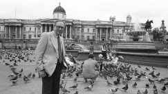 Kuva: Erkki Toivanen Lontoossa. Kuva: Ilpo Musto, YLE kuvapalvelu. 1980. 