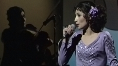 Kuva: Anneli Sari ja Dezs� Balogh esiintyv�t. Yle kuvanauha, 1976.