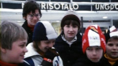 Kuva: Lapsia Helsingin nuorisotalon edess� 1978. YLE kuvanauha.