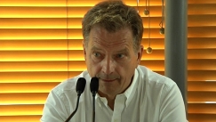 Kuva: Sauli Niinist� ilmoittaa asettuvansa ehdolle vuoden 2012 presidentivaaleissa (2011). YLE kuvanauha.