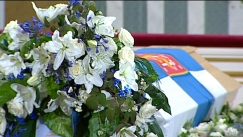 Kuva: Valtioneuvos Harri Holkerin siunaustilaisuus (2011). YLE kuvanauha.