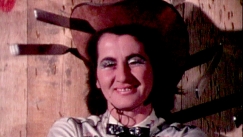 Kuva: El�m�� veitsenter�ll� (1976). YLE kuvanauha.