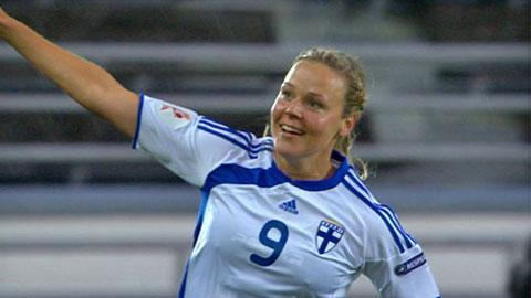 Jalkapalloilija Laura Österberg Kalmari, naisten EM-turnaus 2009. Kuva: YLE Jalkapalloilija Laura Österberg Kalmari, naisten EM-turnaus 2009. Kuva: YLE