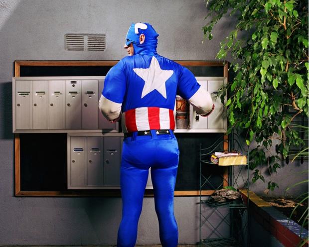 Kapteeni Amerikka postilaatikolla. Kuva: greggsegal.com