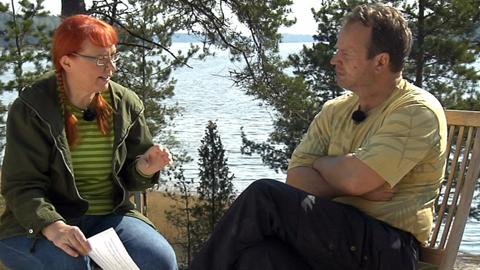Paula Ritanen-Närhi ja Jouko Hannonen Puutarhaunelmissa. Kuva: Filmiteollisuus Paula Ritanen-Närhi ja Jouko Hannonen Puutarhaunelmissa. Kuva: Filmiteollisuus