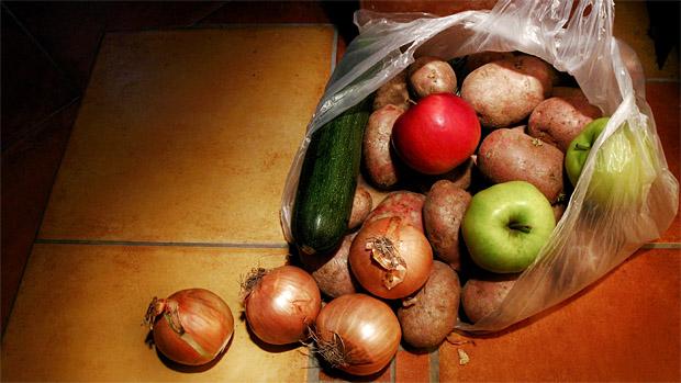 Reseptit ja raaka-aineet suoraan kotiovelle. Kuva: Zsuzsanna Kilian, Stock.xchng Reseptit ja raaka-aineet suoraan kotiovelle. Kuva: Zsuzsanna Kilian, Stock.xchng