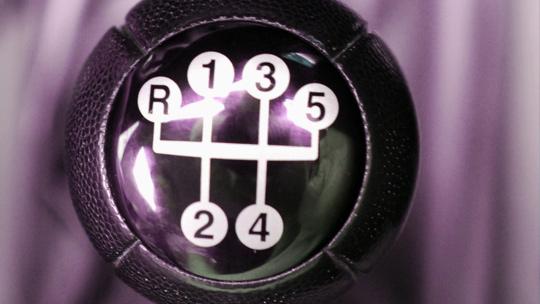 Mikä on hybridiauto? Kuva: Onni Aaltonen, Yle Mikä on hybridiauto? Kuva: Onni Aaltonen, Yle