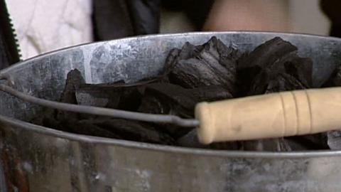 Grillikoulu: grillausvälineet ja grillin sytyttäminen