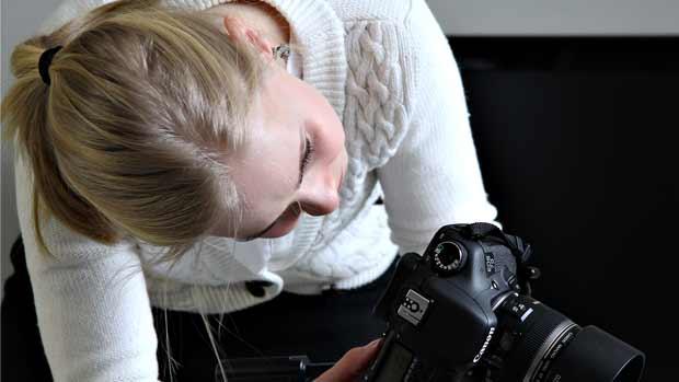 Blogistania: Vatsasekaisin kilinkolin ja Riikka Karppinen. Kuva: Sirpa Leskelä Blogistania: Vatsasekaisin kilinkolin ja Riikka Karppinen. Kuva: Sirpa Leskelä