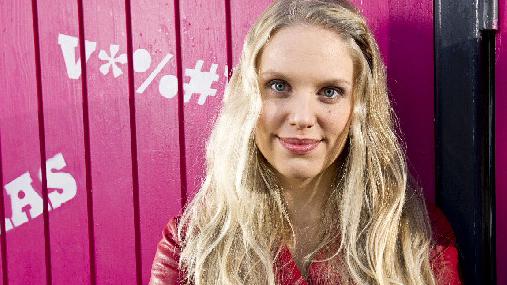 Anne Lainto juontaa Uuden musiikin kilpailua. Kuva: Jyrki Valkama / YLE Anne Lainto juontaa Uuden musiikin kilpailua. Kuva: Jyrki Valkama / YLE