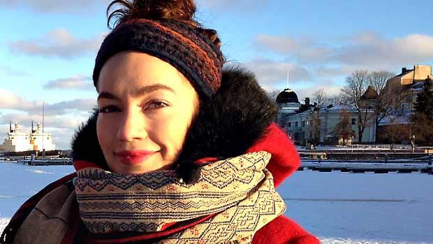 Meeri Koutaniemi tyttöjen ympärileikkauskuvakohun jälkeen. Kuva: Strada, Yle