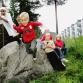 Kerrostalon pihaleikkiä vuonna 2005. Kuva: Mika Kanerva, YLE Kuvapalvelu