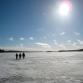 Pilkkijät jäällä.