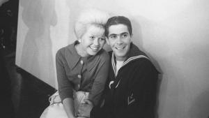 Rakkaus suomalaiseen naiseen. Helsinki 1960-luvulla. Kuva: Kalle Kultala